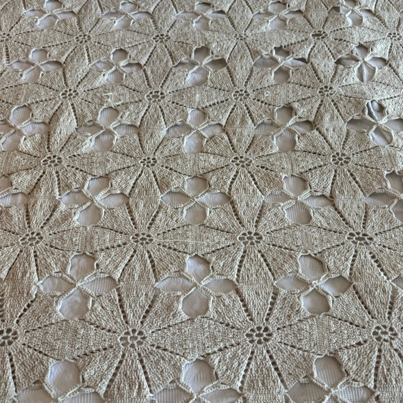 76” x 84” Vintage Handmade Crochet Floral Bedspread Blanket - Picture 7 of 11